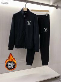Picture of LV SweatSuits _SKULVm-5xlkdt1829383